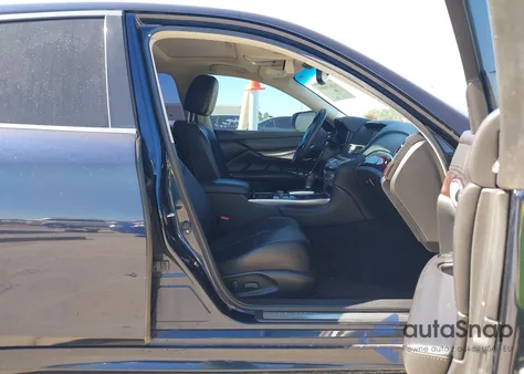 2018 Infiniti Q70 3.7X Luxe из США, поврежденный, VIN JN1BY1ARXJM220943